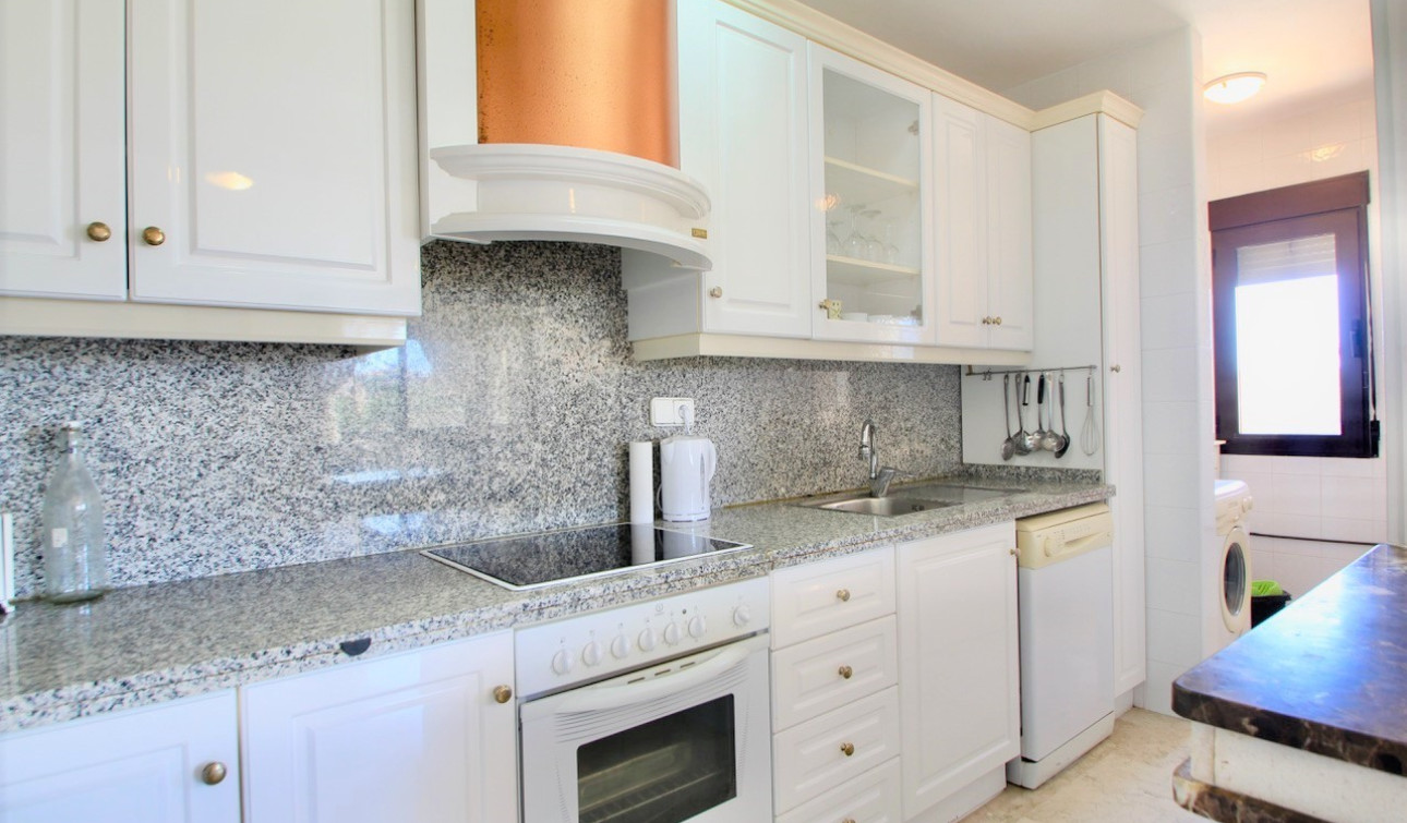 Resale - Apartment / Flat - Orihuela Costa