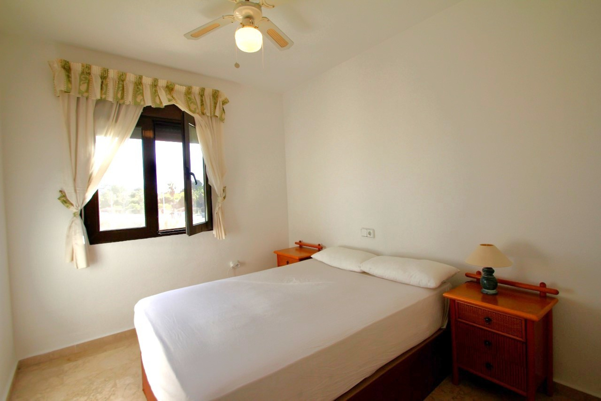 Resale - Apartment / Flat - Orihuela Costa