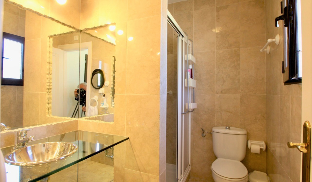 Resale - Apartment / Flat - Orihuela Costa