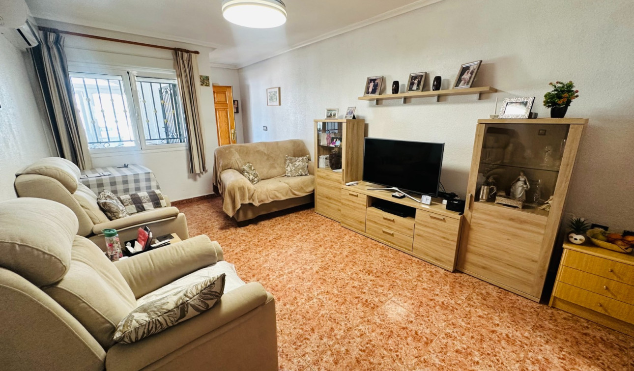 Resale - Apartment / Flat - Orihuela - Entre Naranjos