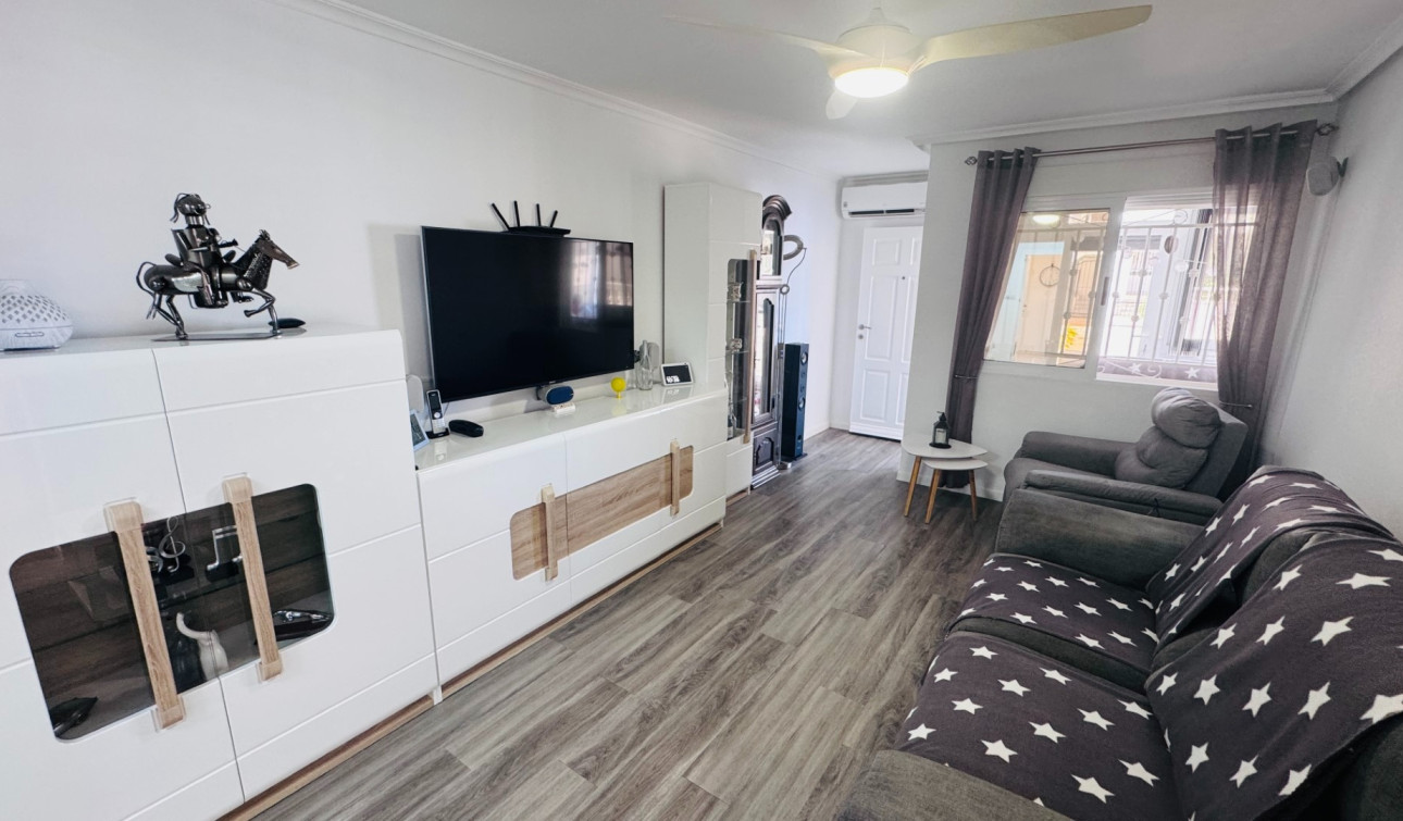 Resale - Apartment / Flat - Orihuela - Entre Naranjos