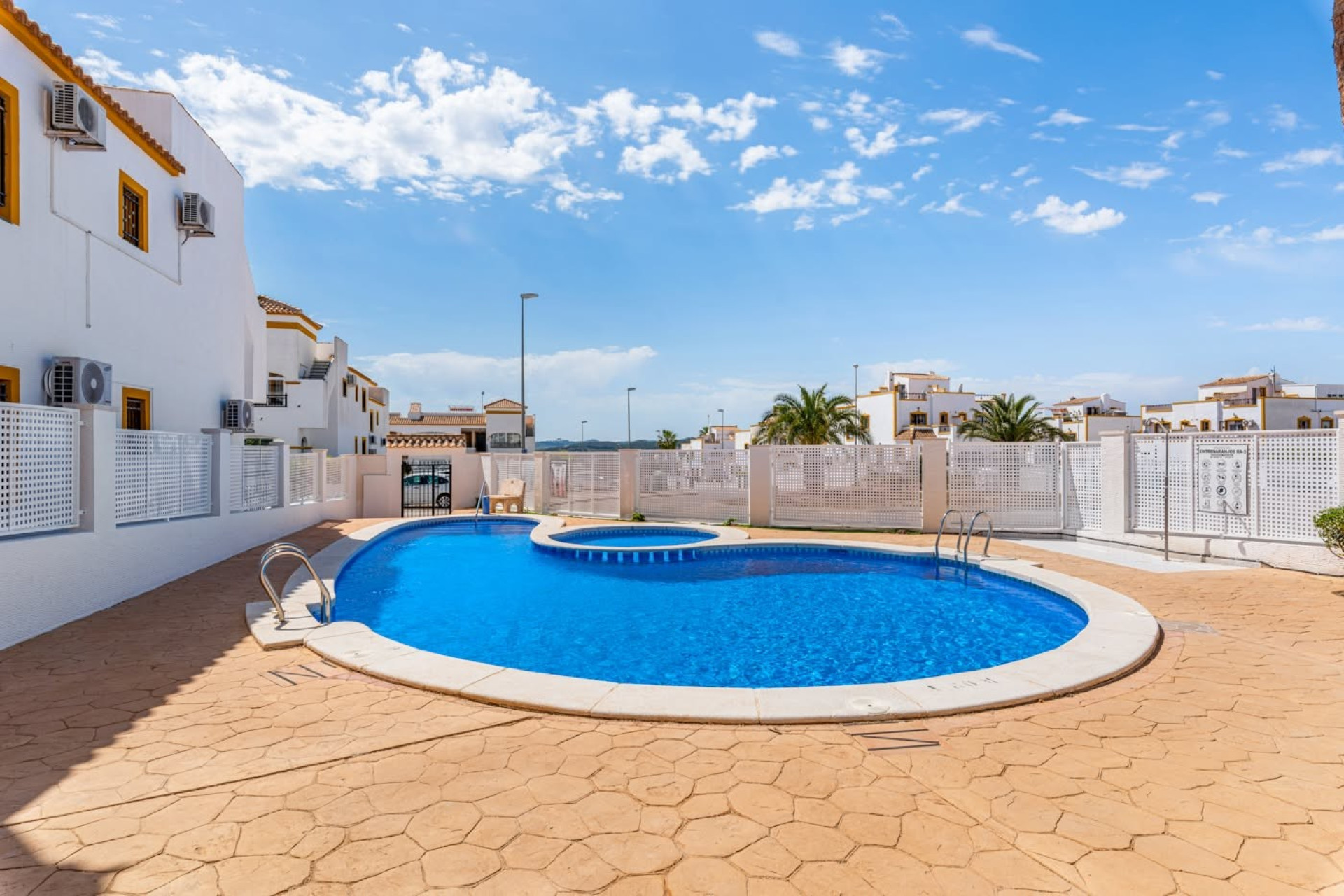 Resale - Apartment / Flat - Orihuela - Entre Naranjos