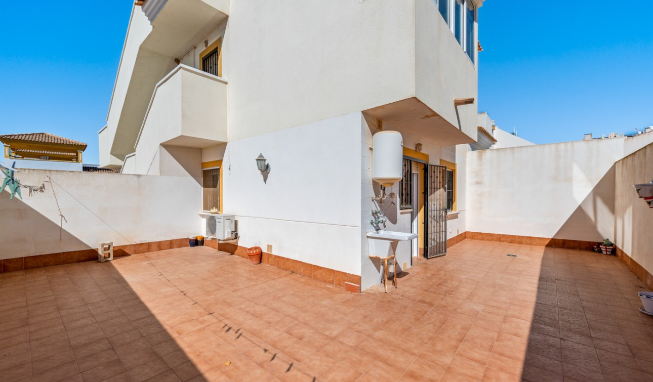 Resale - Apartment / Flat - Orihuela - Entre Naranjos