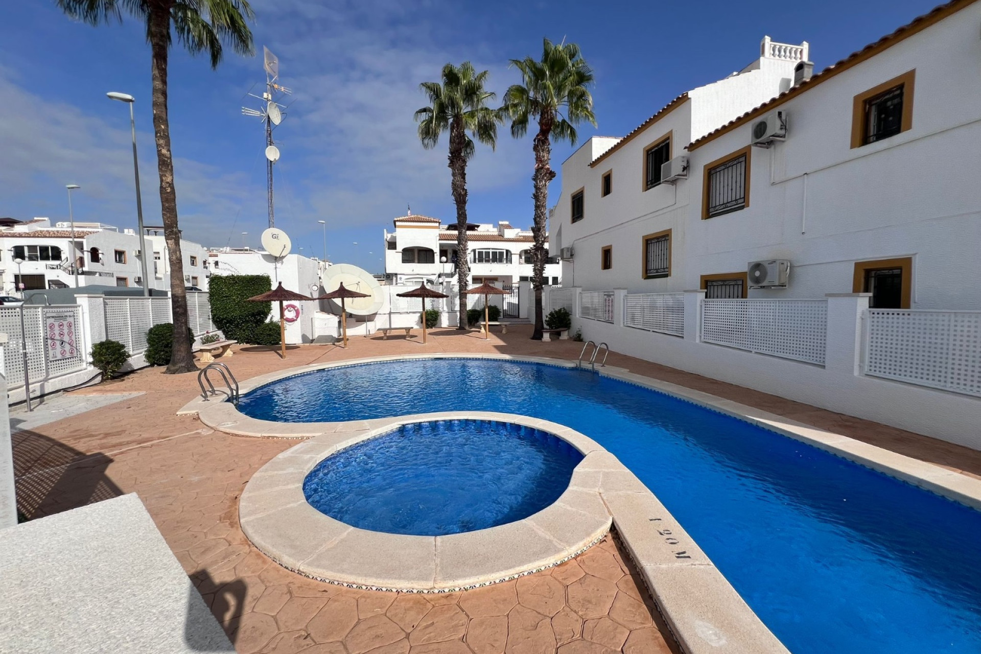 Resale - Apartment / Flat - Orihuela - Entre Naranjos