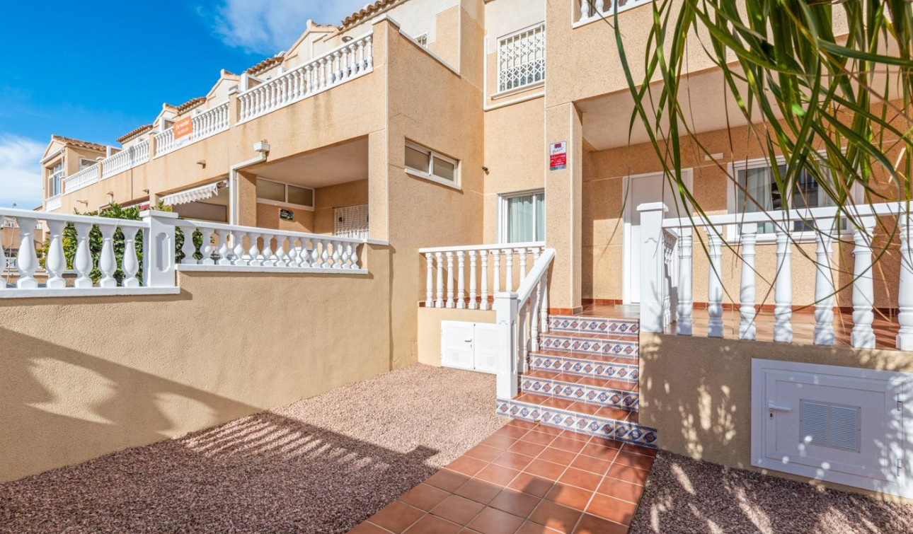 Resale - Apartment / Flat - Orihuela - Los Balcones Y los Altos