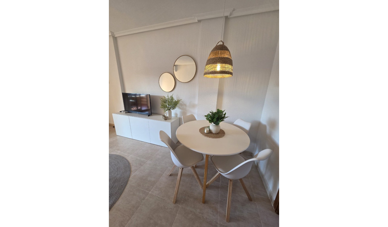 Resale - Apartment / Flat - Orihuela - Los Balcones