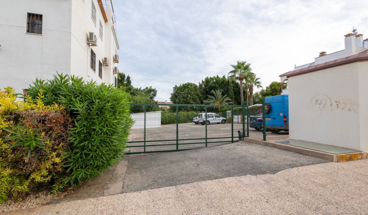 Resale - Apartment / Flat - Orihuela - Orihuela Costa