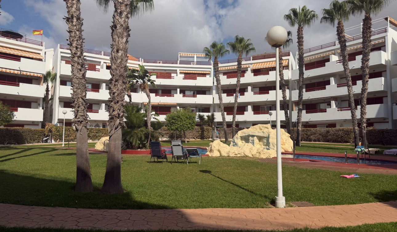 Resale - Apartment / Flat - Orihuela - Playa Flamenca