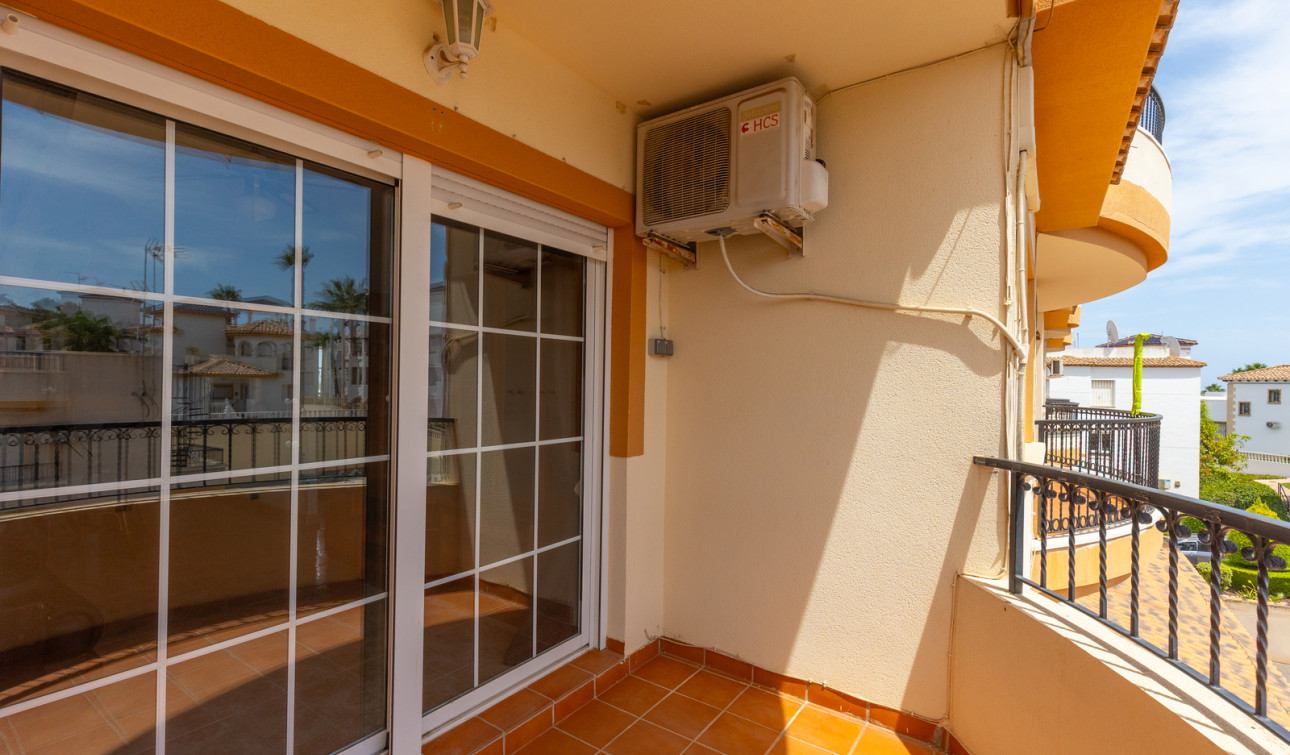 Resale - Apartment / Flat - Orihuela - Villamartin