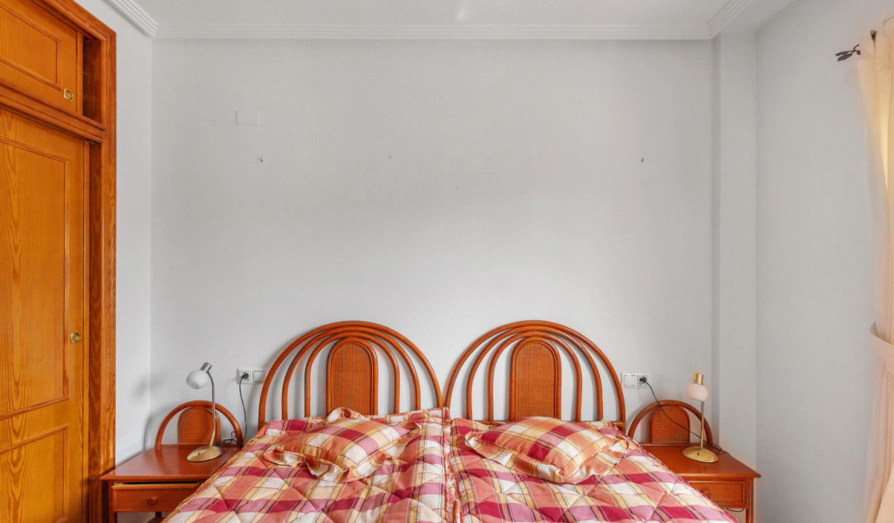 Resale - Apartment / Flat - Orihuela - Villamartin