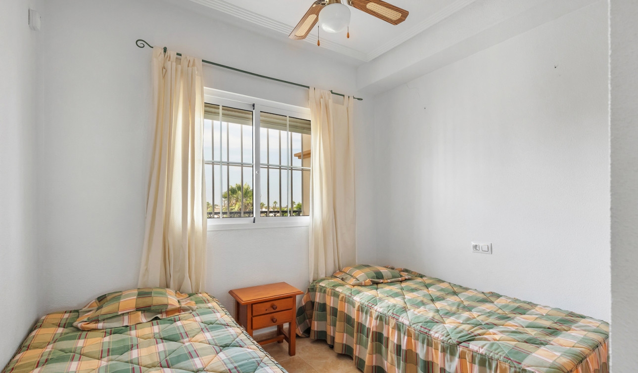 Resale - Apartment / Flat - Orihuela - Villamartin