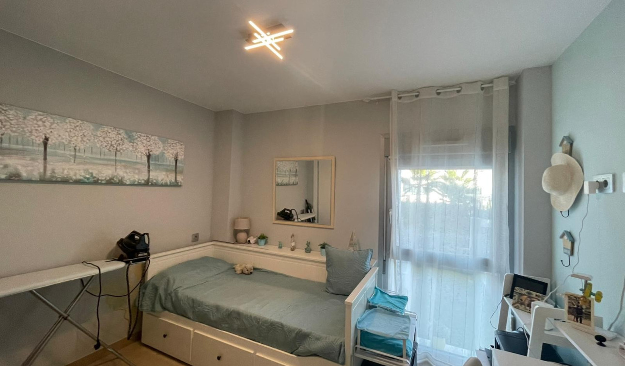 Resale - Apartment / Flat - Orihuela - Vistabella