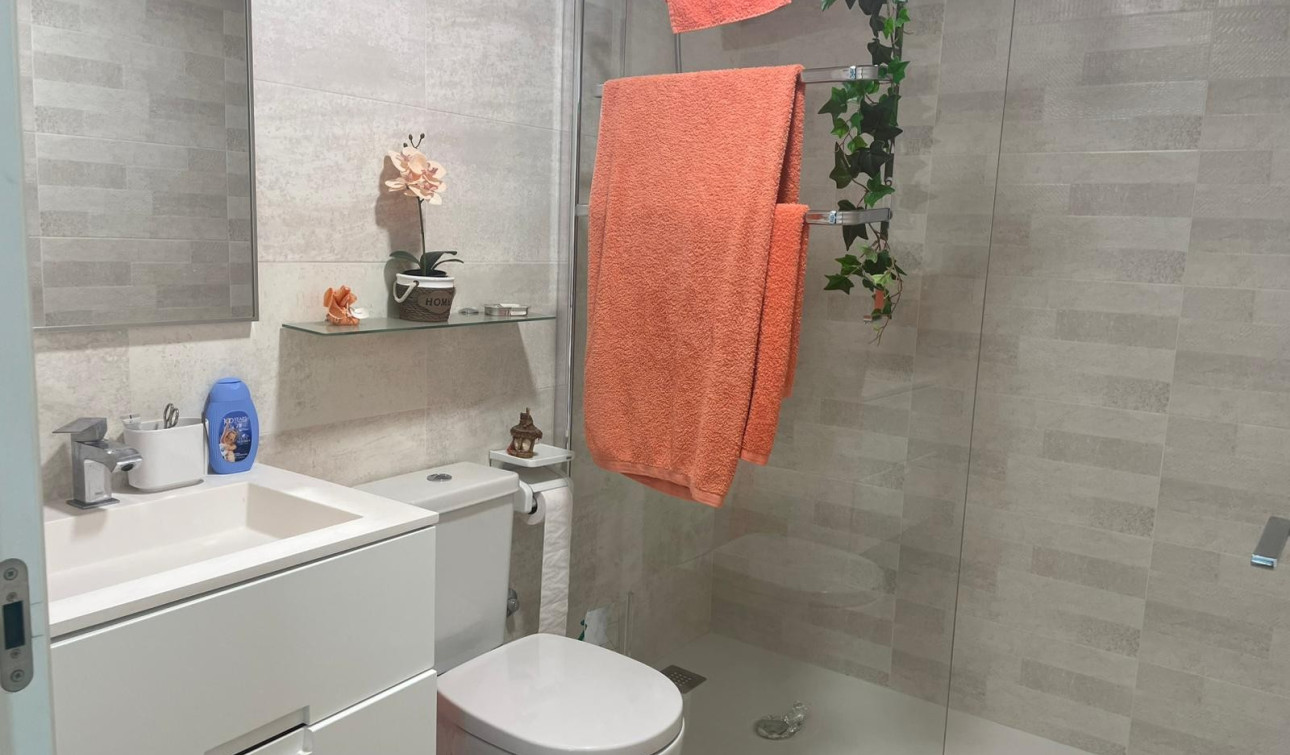 Resale - Apartment / Flat - Orihuela - Vistabella