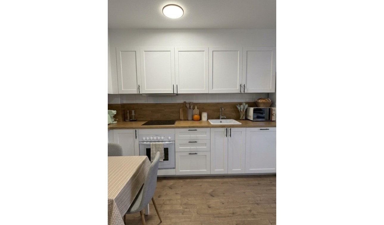 Resale - Apartment / Flat - Orihuela