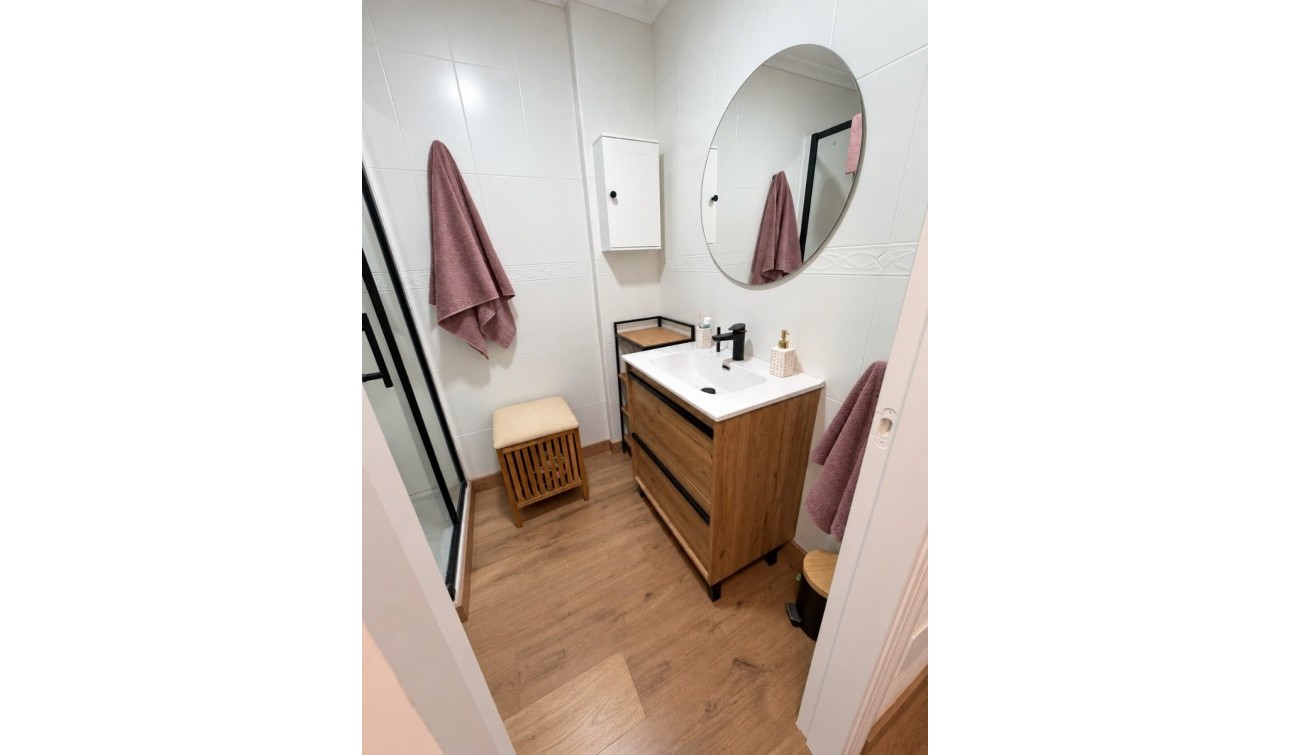 Resale - Apartment / Flat - Orihuela