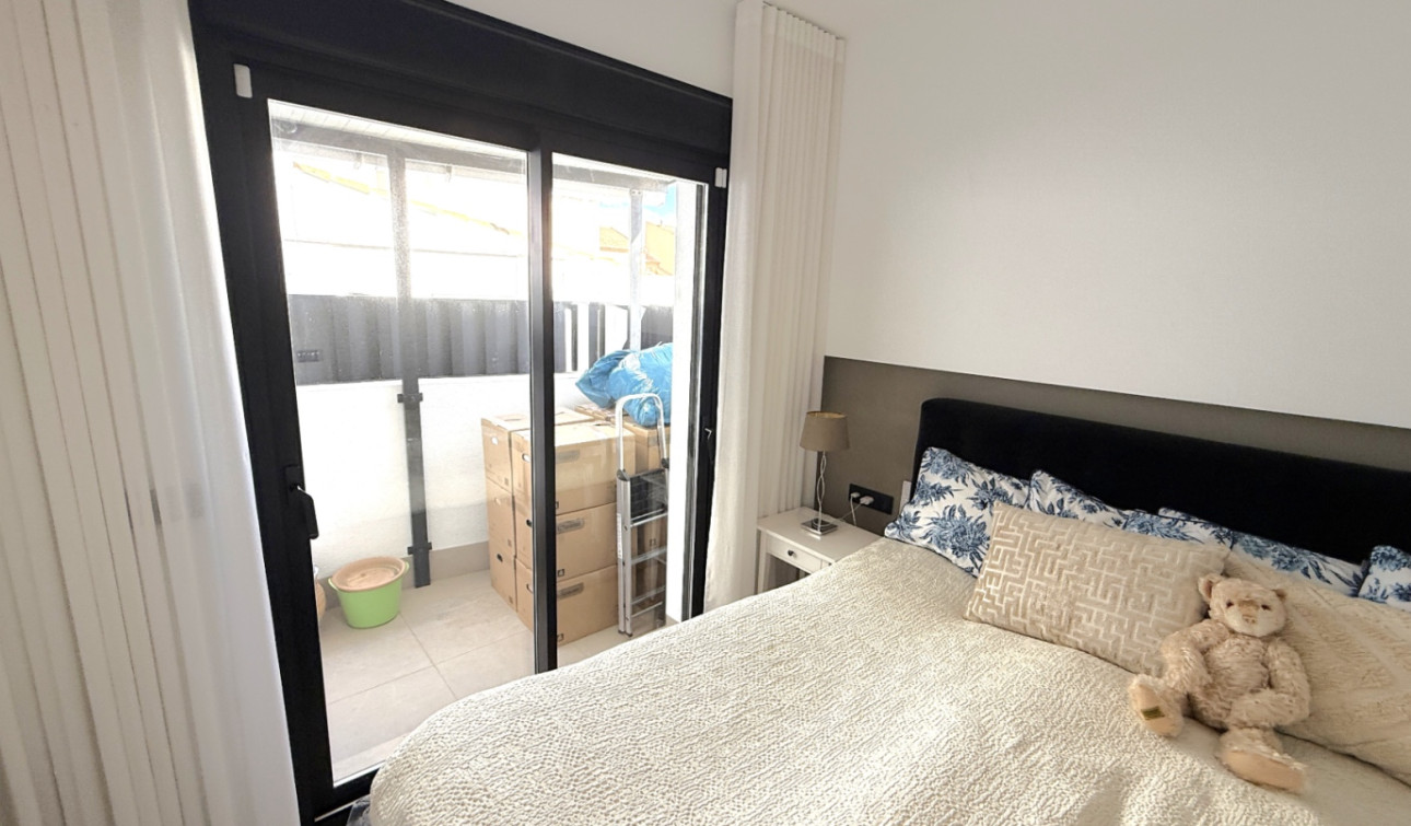 Resale - Apartment / Flat - Pilar de la Horadada - Costa Blanca Sur