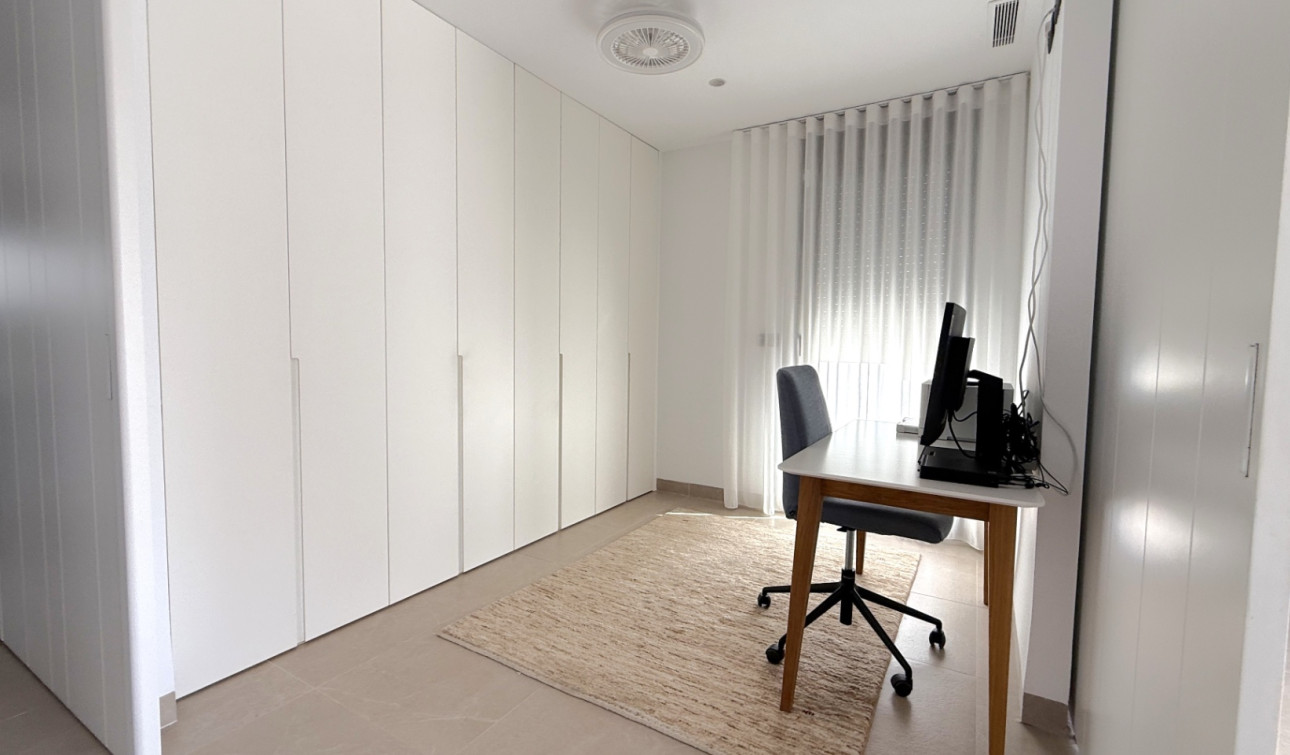 Resale - Apartment / Flat - Pilar de la Horadada - Costa Blanca Sur