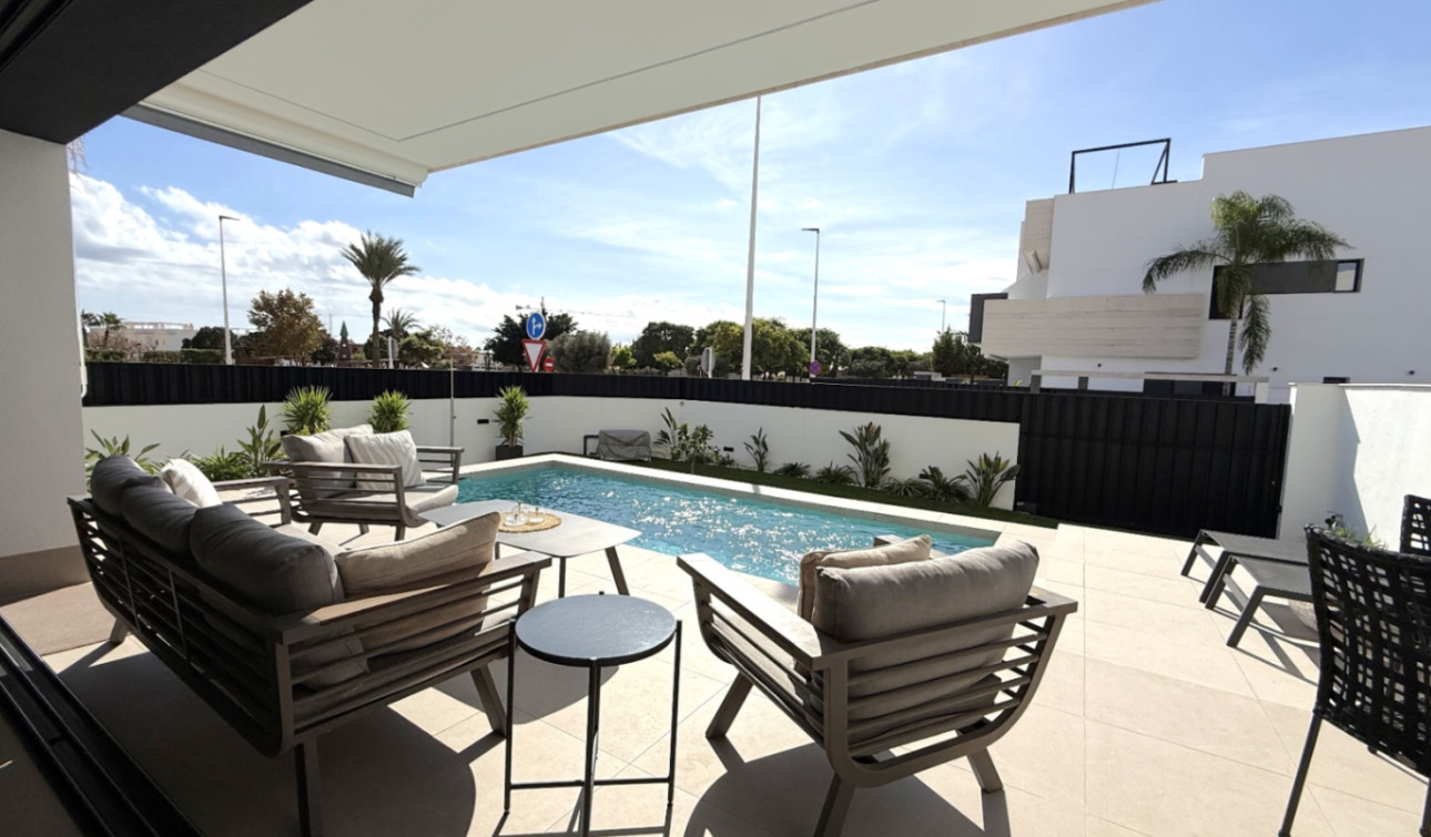 Resale - Apartment / Flat - Pilar de la Horadada - Costa Blanca Sur