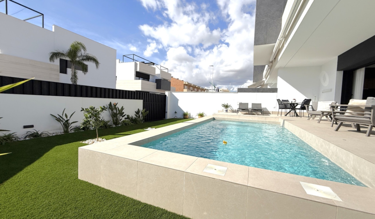 Resale - Apartment / Flat - Pilar de la Horadada - Costa Blanca Sur