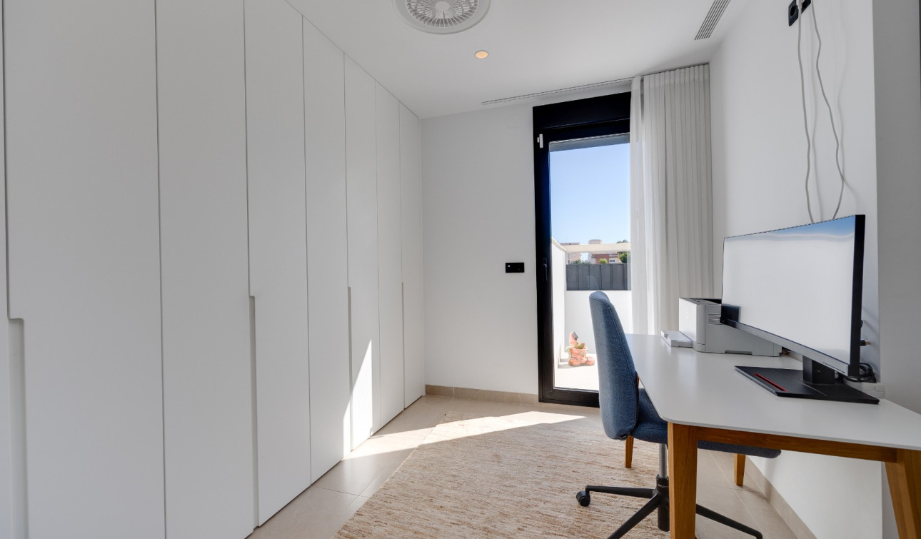 Resale - Apartment / Flat - Pilar de la Horadada - Costa Blanca Sur