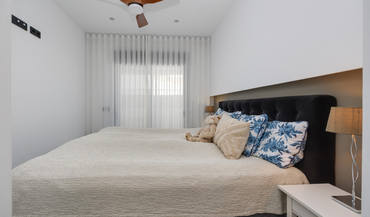 Resale - Apartment / Flat - Pilar de la Horadada - Costa Blanca Sur