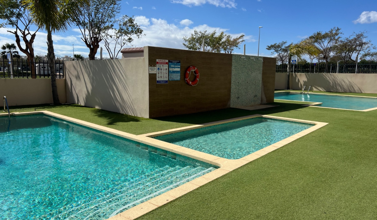 Resale - Apartment / Flat - Pilar de la Horadada - Mil Palmeras