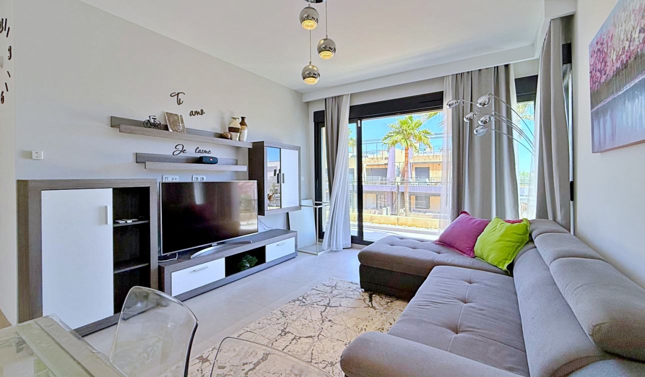 Resale - Apartment / Flat - Pilar de la Horadada - Torre De La Horadada
