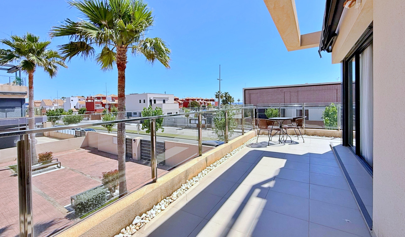 Resale - Apartment / Flat - Pilar de la Horadada - Torre De La Horadada