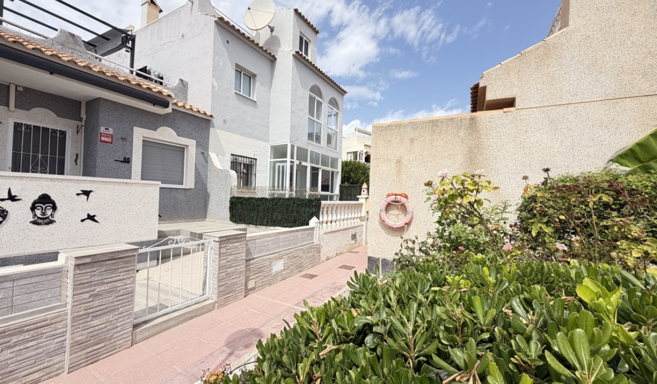 Resale - Apartment / Flat - Playa Flamenca - La Florida
