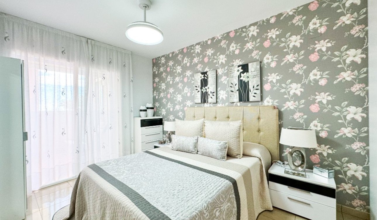 Resale - Apartment / Flat - Playa Flamenca