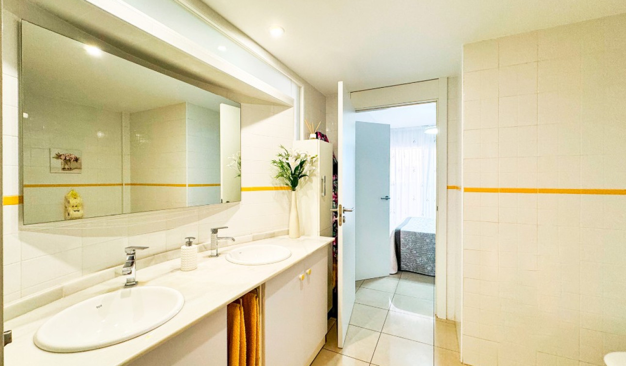 Resale - Apartment / Flat - Playa Flamenca