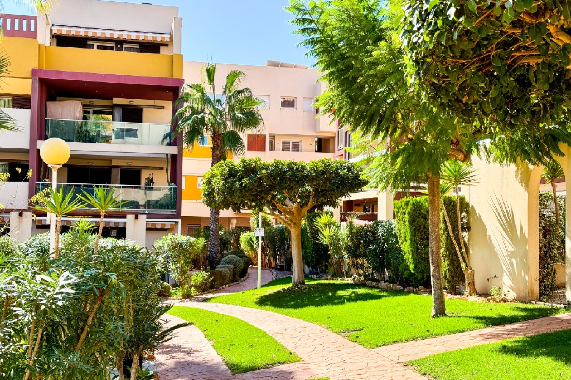 Resale - Apartment / Flat - Playa Flamenca
