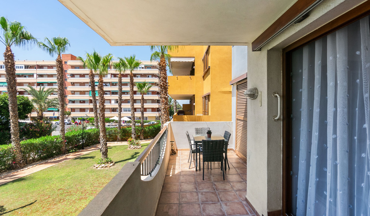 Resale - Apartment / Flat - Punta Prima - La Entrada