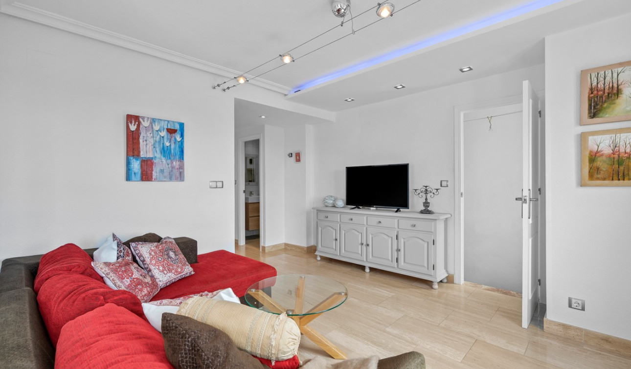 Resale - Apartment / Flat - Punta Prima