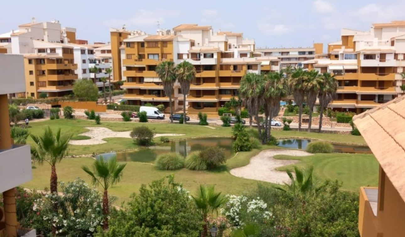 Resale - Apartment / Flat - Punta Prima