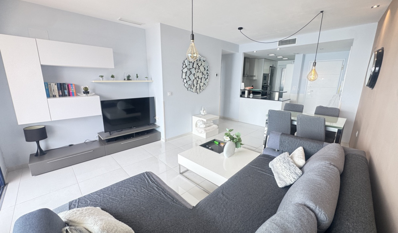 Resale - Apartment / Flat - Punta Prima