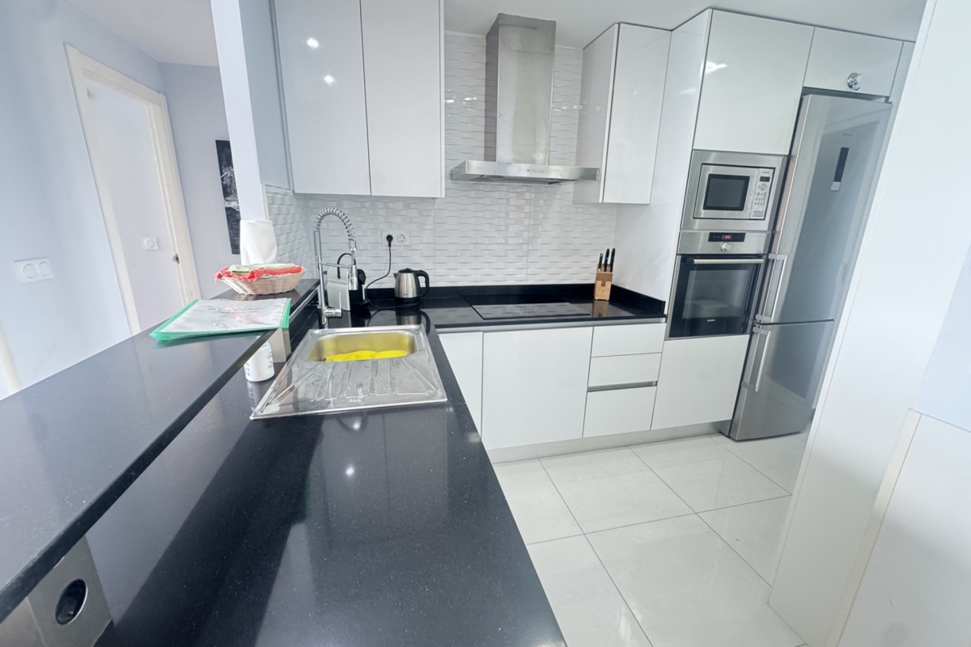 Resale - Apartment / Flat - Punta Prima