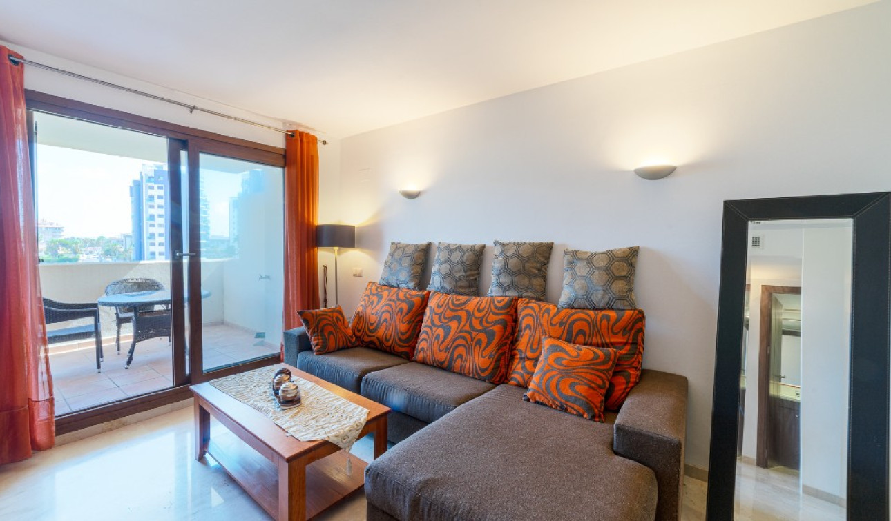 Resale - Apartment / Flat - Punta Prima