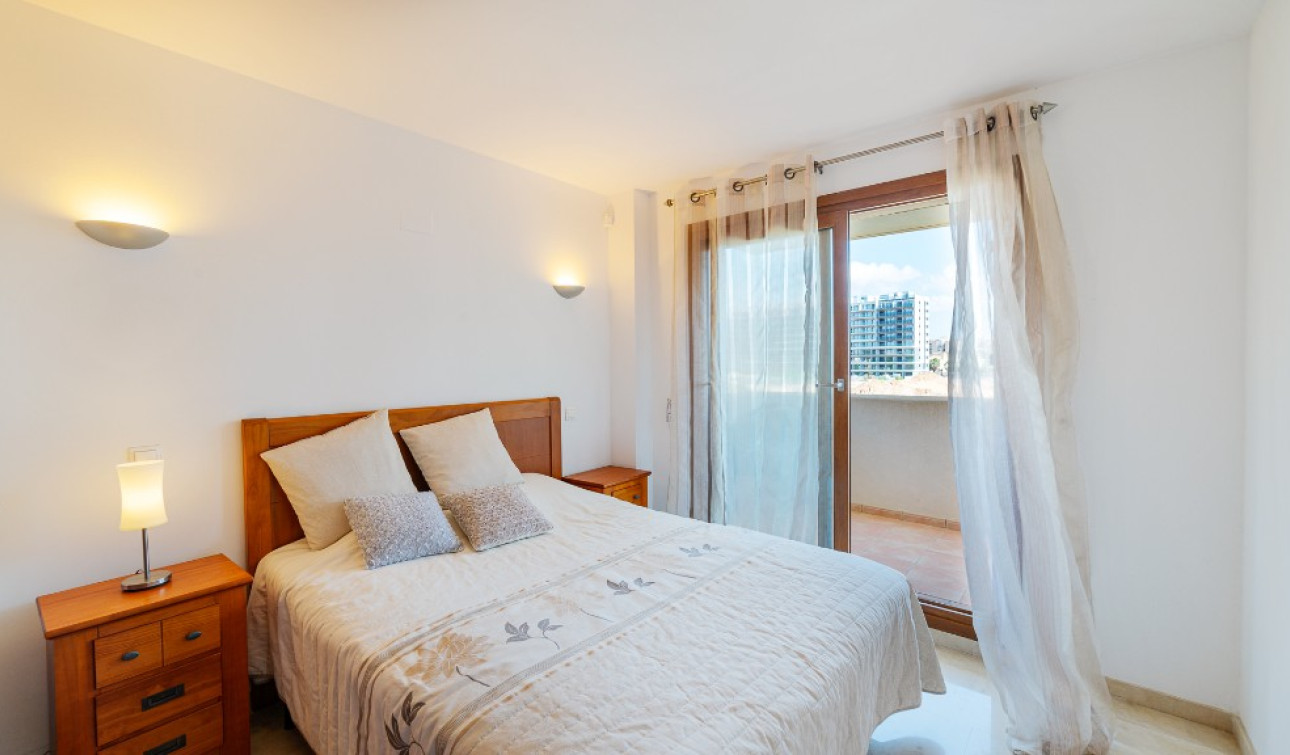 Resale - Apartment / Flat - Punta Prima