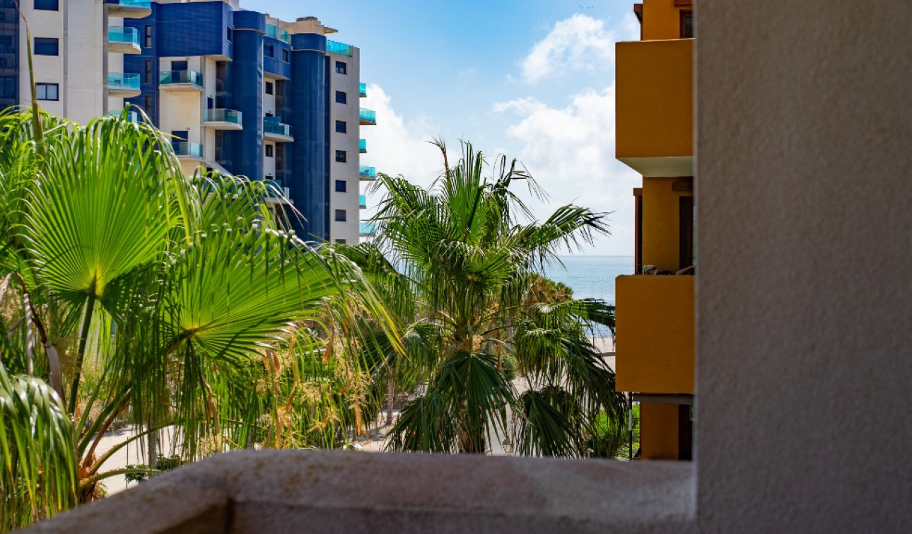 Resale - Apartment / Flat - Punta Prima