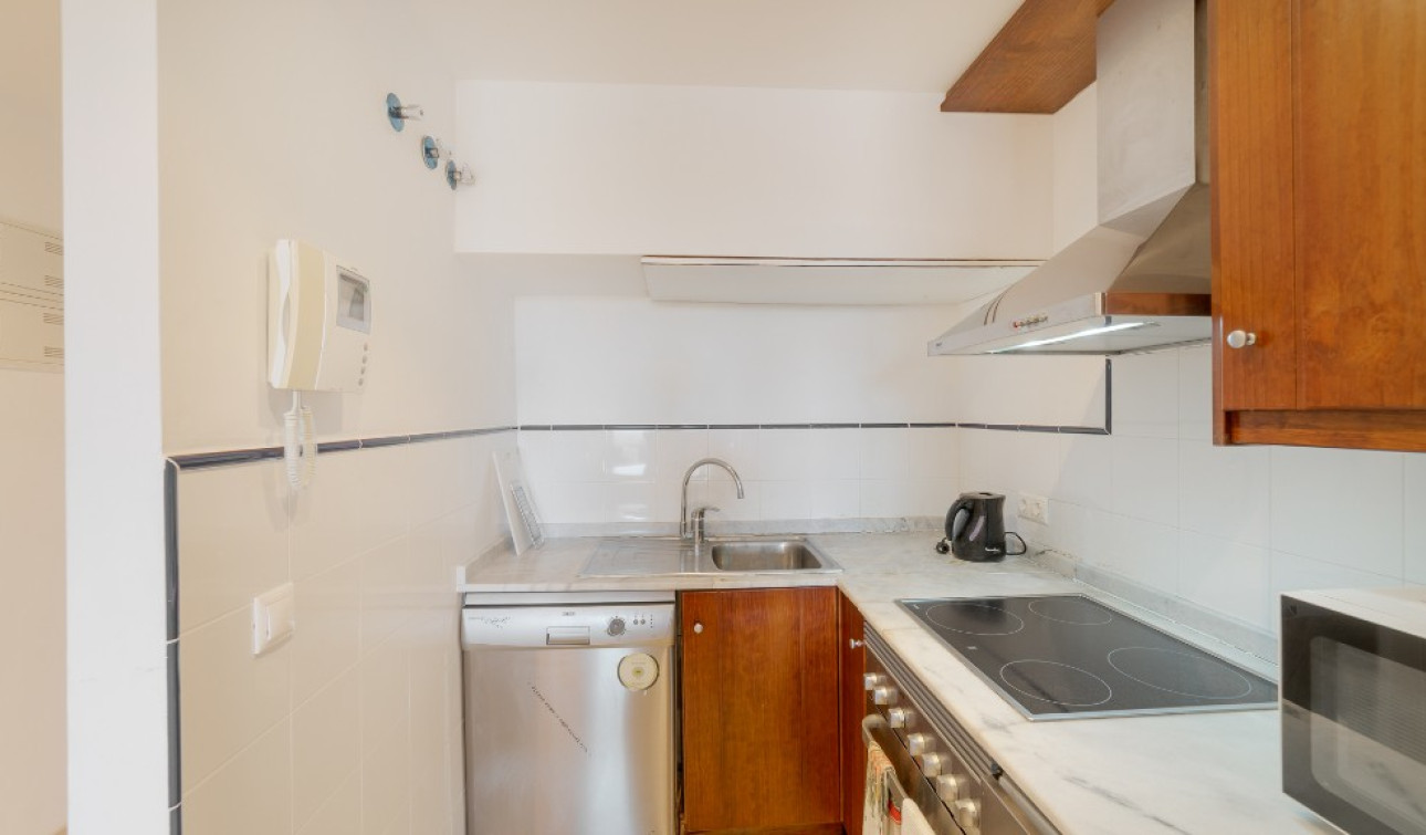 Resale - Apartment / Flat - Punta Prima