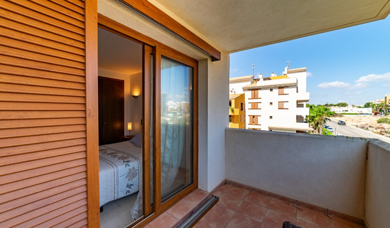 Resale - Apartment / Flat - Punta Prima