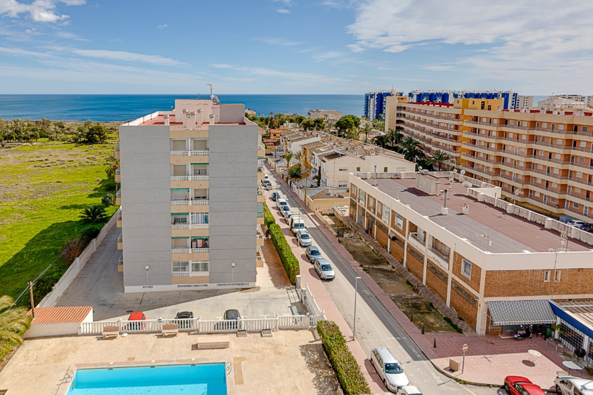 Resale - Apartment / Flat - Punta Prima