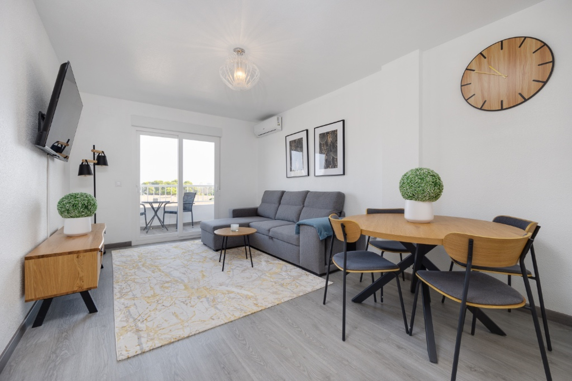 Resale - Apartment / Flat - Punta Prima