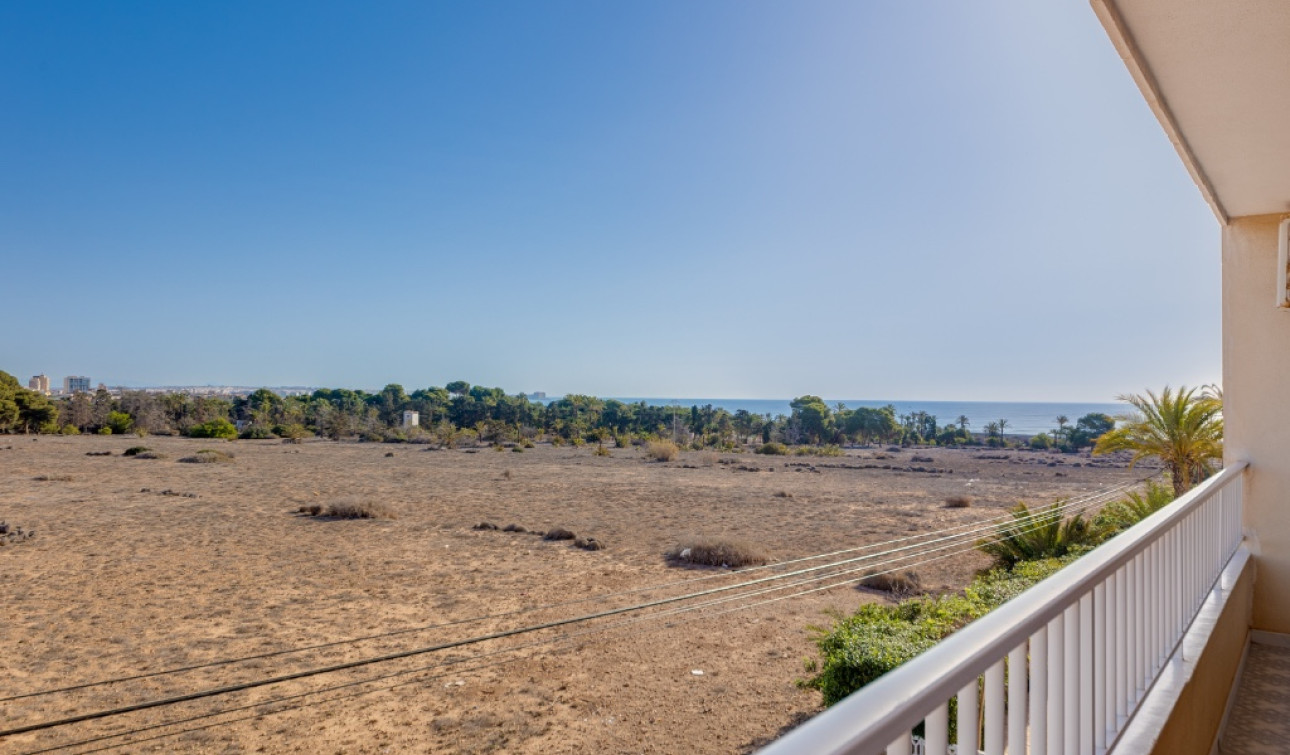 Resale - Apartment / Flat - Punta Prima