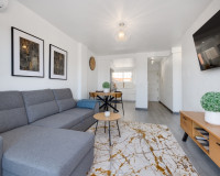 Resale - Apartment / Flat - Punta Prima