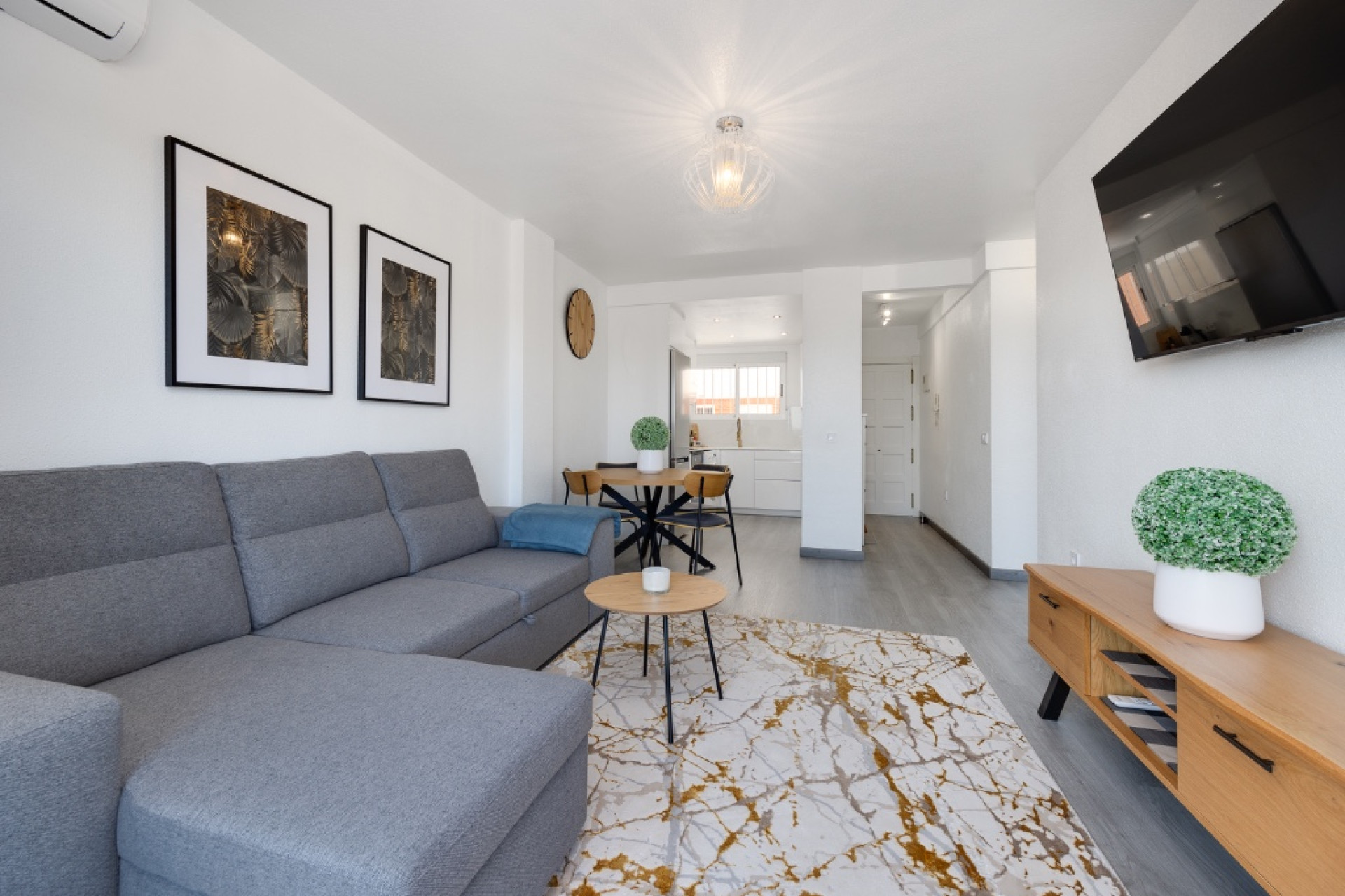 Resale - Apartment / Flat - Punta Prima