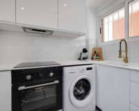 Resale - Apartment / Flat - Punta Prima