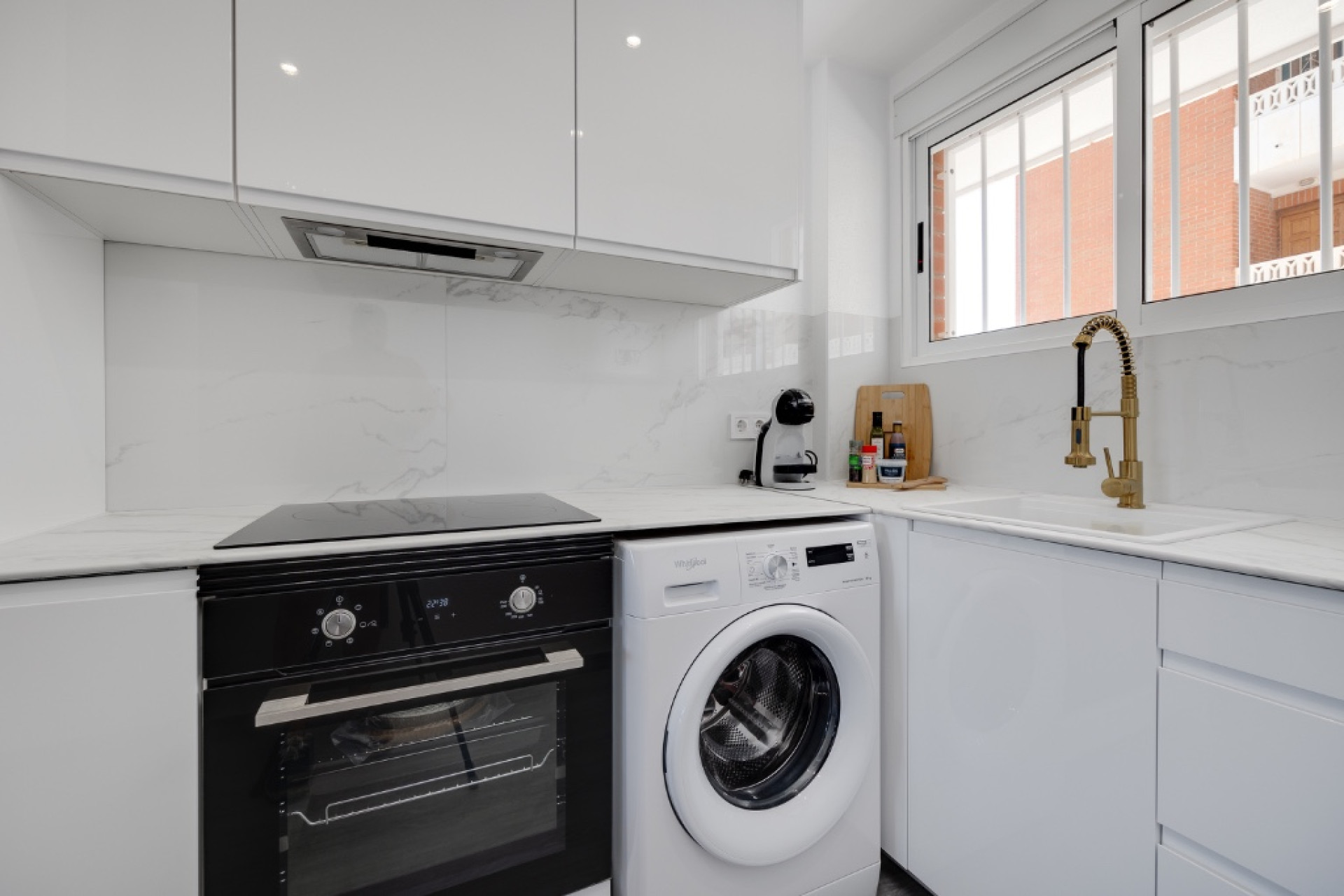 Resale - Apartment / Flat - Punta Prima