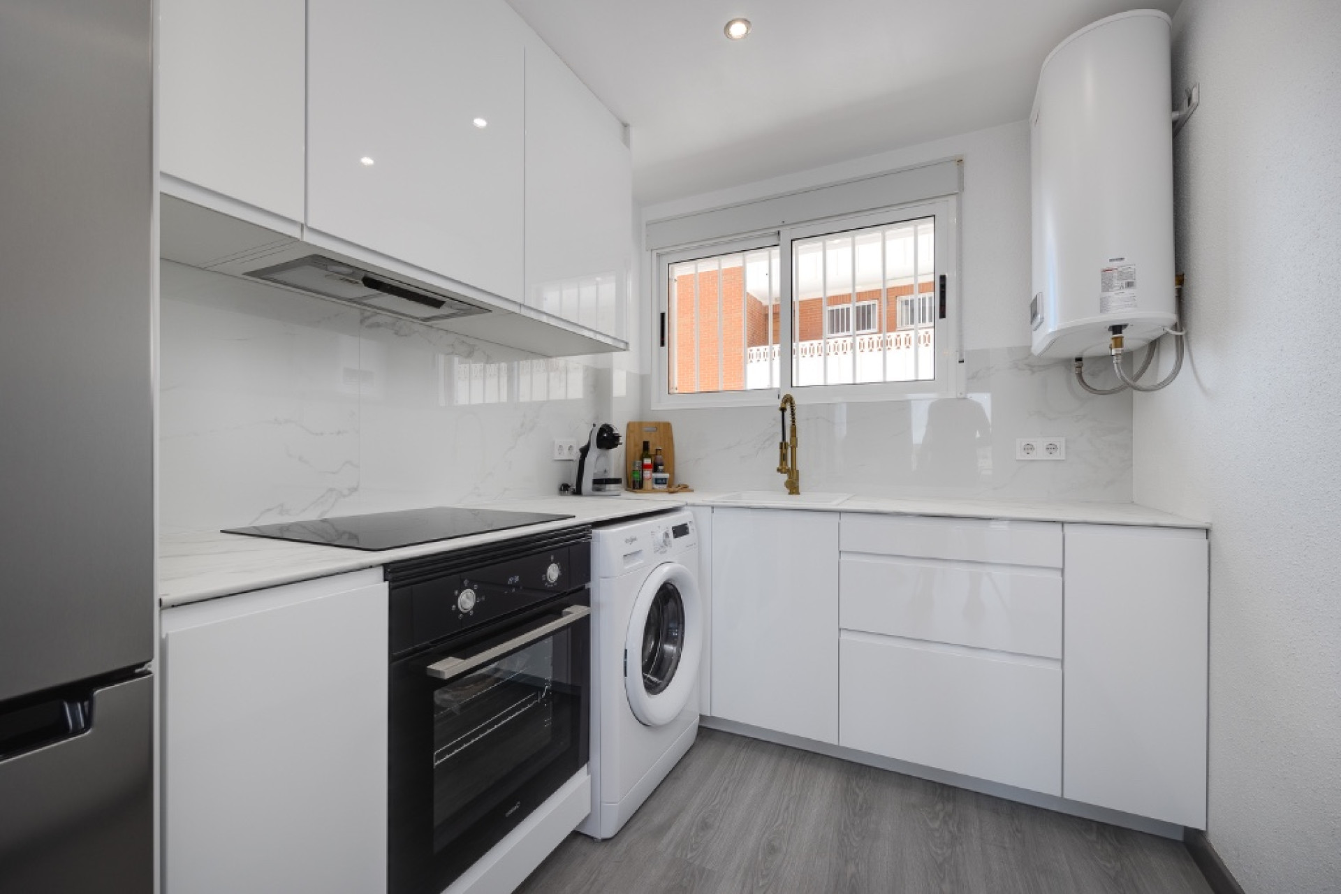 Resale - Apartment / Flat - Punta Prima